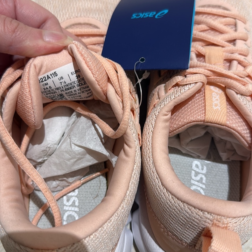 NWT ASICS Women's Gel-Quantum 90 Pink Sneakers Size 7.5 - Picture 3 of 6